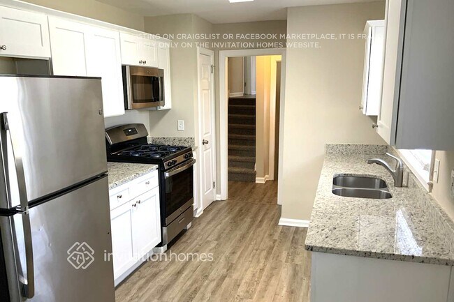 Photo - 2178 Bollingbrook Dr SW