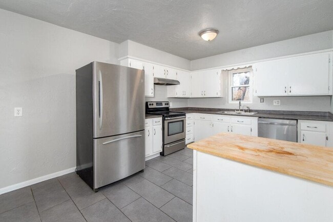 Photo - 2125 Andover Ct