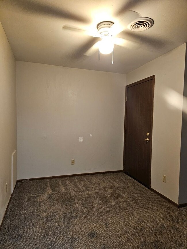 Photo - One Bedroom Apartment Downtown Unit 9