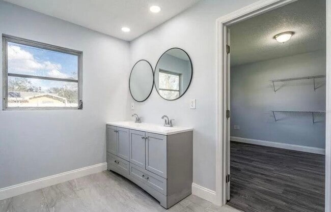 Bathroom - 608 Tangerine St Rental