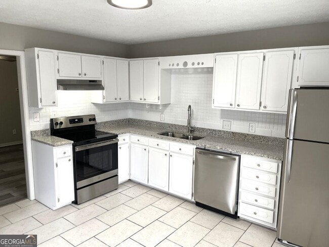 Photo - 859 Park Pl NE