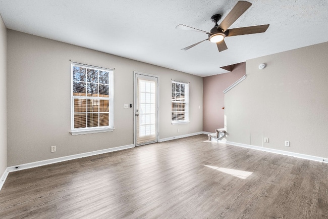 Photo - 423 Shoshone Pl