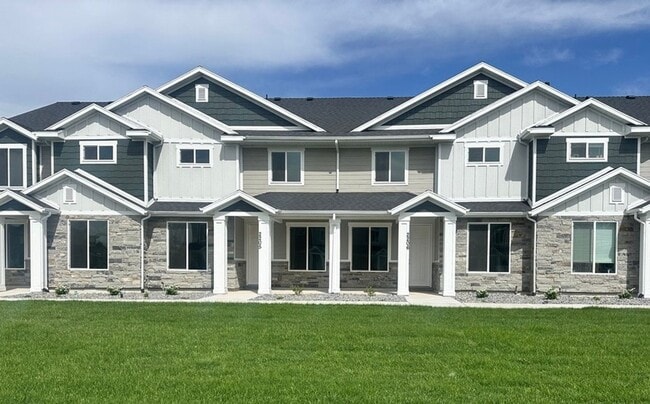 Building Photo - 2205 S 1120 W