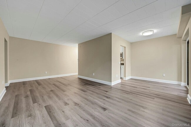 Photo - 505 White Plains Rd Unit 1D