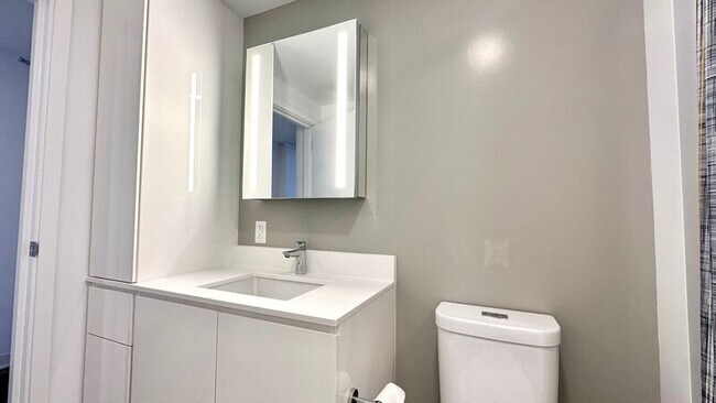 Photo - 987 Queen St Unit #2511