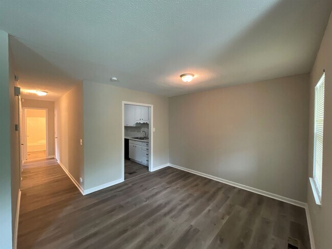 Photo - Great 2/1 Duplex Ready for YOU!