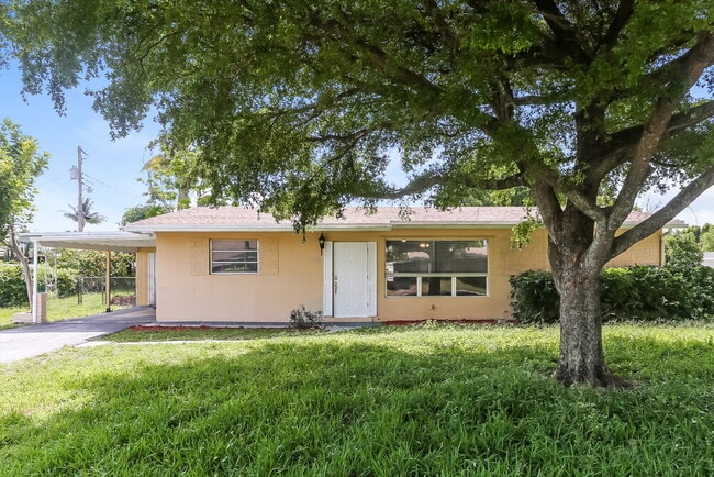 Building Photo - 6112 NW 8th St