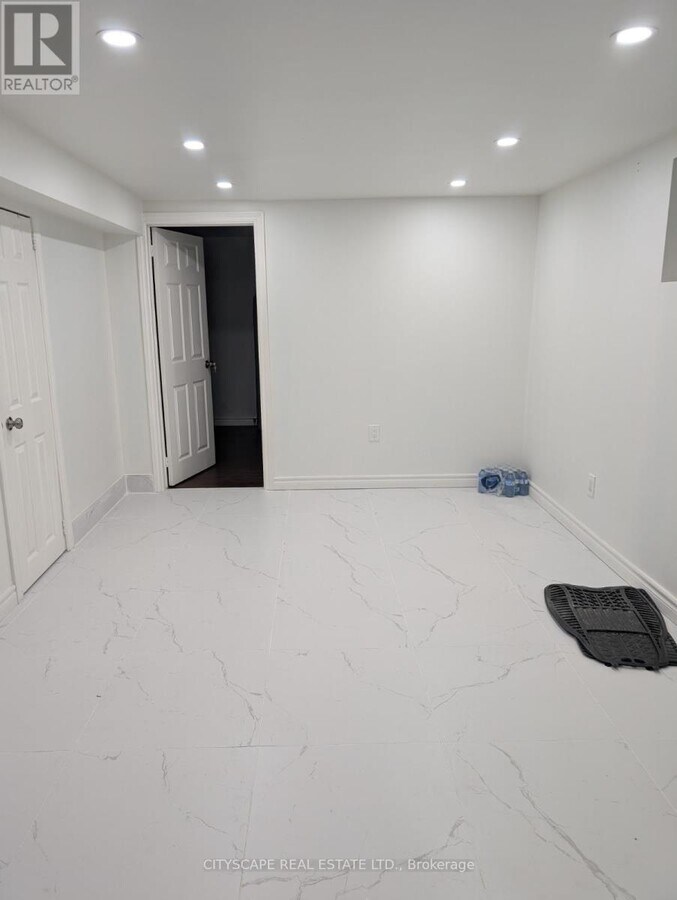 Photo - 38 Jeffton Crescent