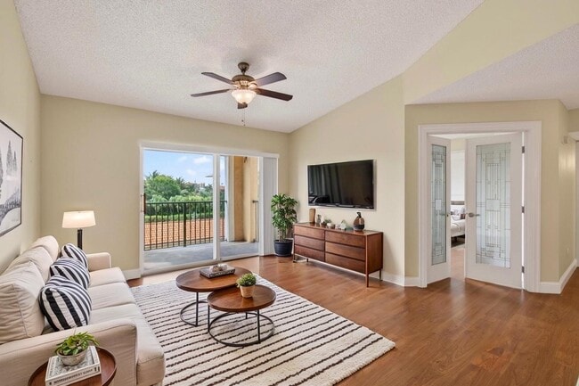 Building Photo - 157 Yacht Club Way Unit 303