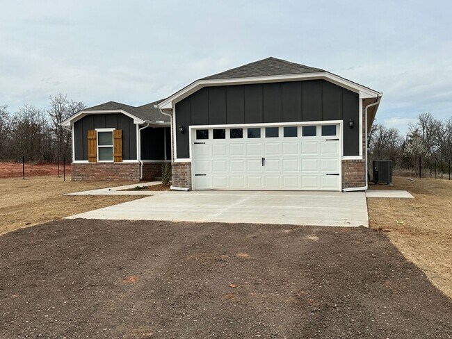 Photo - Ridge Creek Addition 3 bedroom, 2 bathroom on 1.43 acre Wooded Lot!