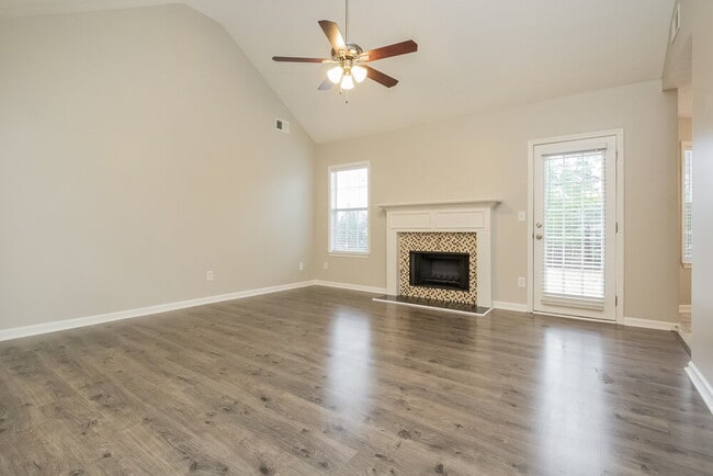 Photo - 2235 Corkscrew Way