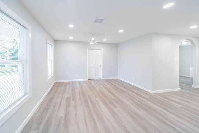 Photo - 6307 Westover St