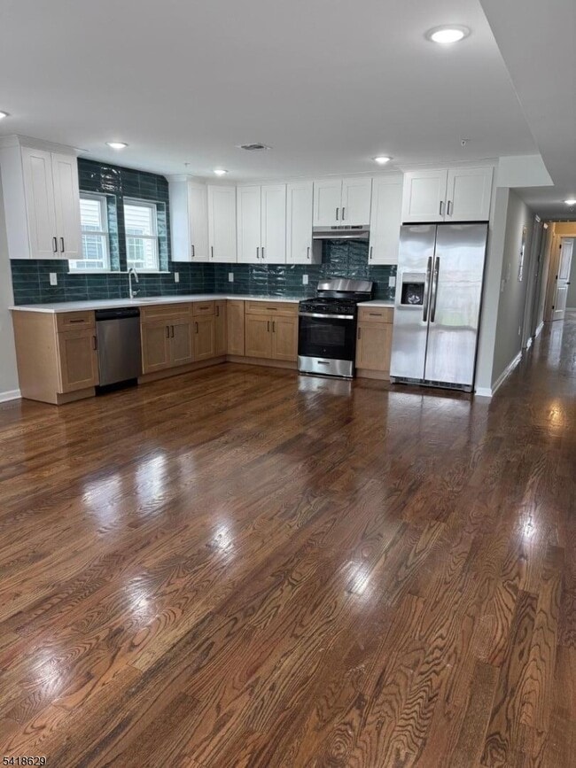 Photo - 140 Littleton Ave Unit 1