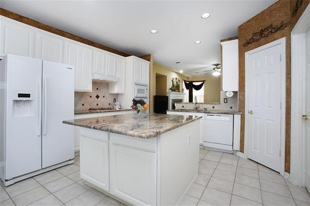 Photo - 2032 Camelot Dr