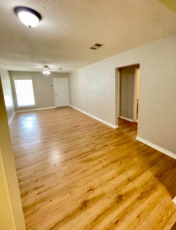 Photo - 28960 Highland Dr Unit B