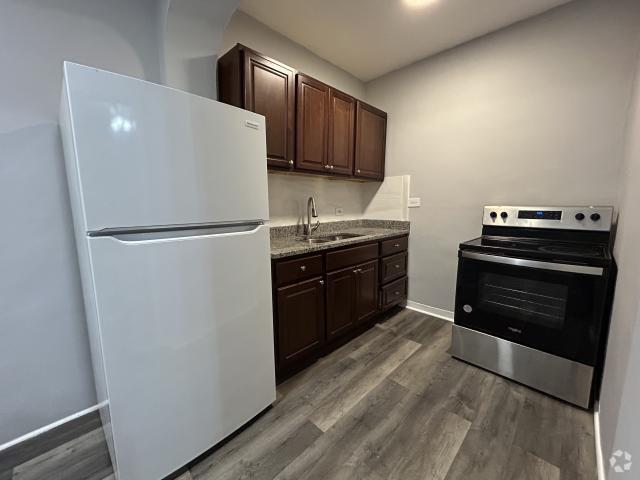 Building Photo - 1 bedroom in Chicago IL 60626 Unit 210 Rental