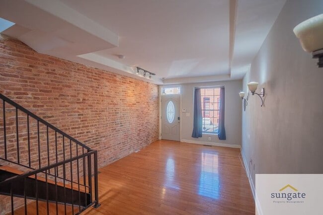Photo - 11 N Streeper St