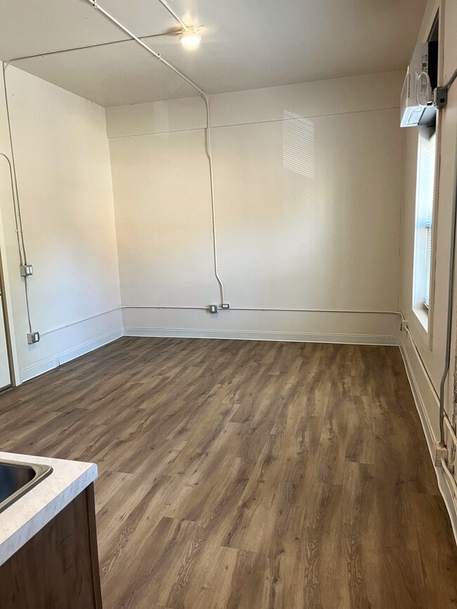 Unit 201 - Grandview Lofts