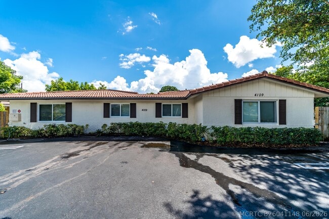 Building Photo - 4109 Riverside Dr