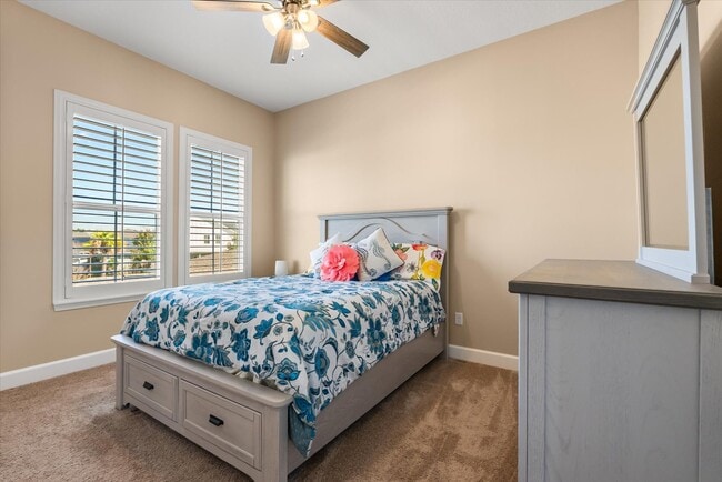 Photo - 6879 Arnoldson St