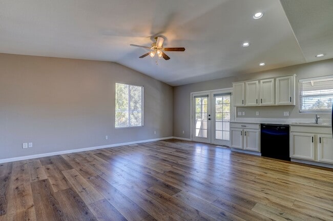 Photo - 2 Bedroom, 2 Bath Home for Rent in Diamond...