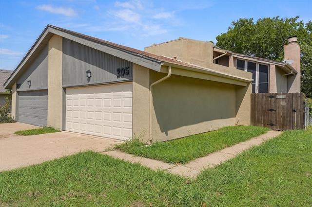 Building Photo - 205 W Rochelle Rd Rental