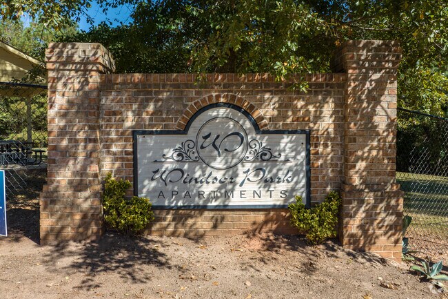 Entrance - Windsor Park Apartments