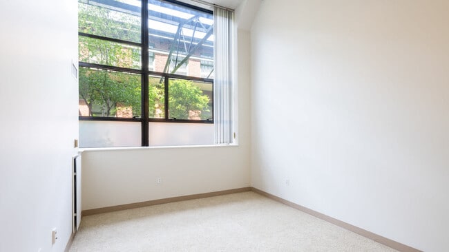 Dormitorio alfombrado