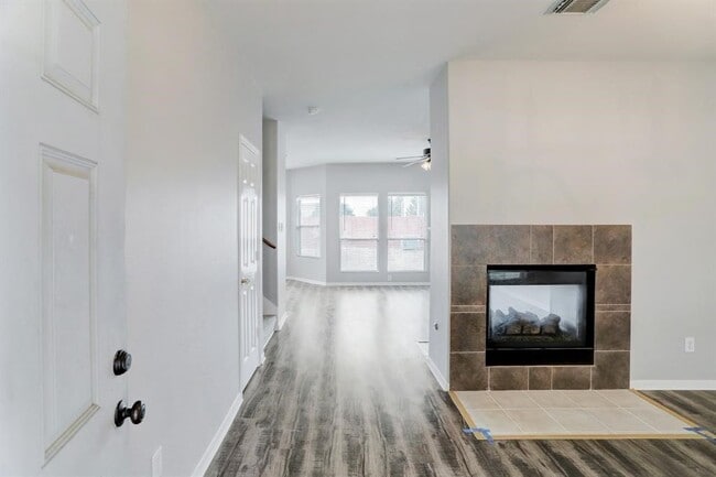 Photo - 15530 Hickory Dale St