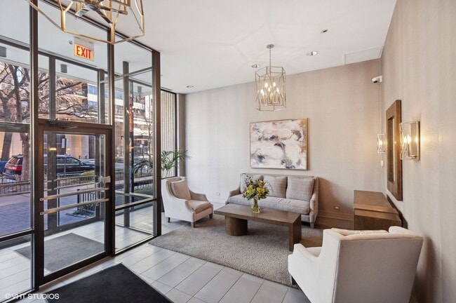 Photo - 1516 N State Pkwy