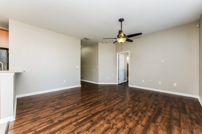 Photo - 901 Fern Leaf Dr