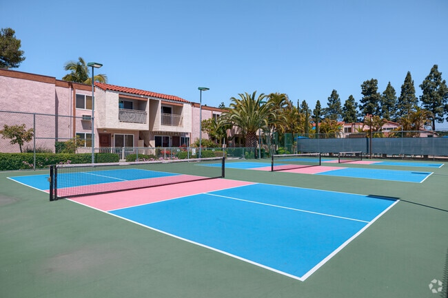 Canchas de Pickleball - Hourglass Park Apartments