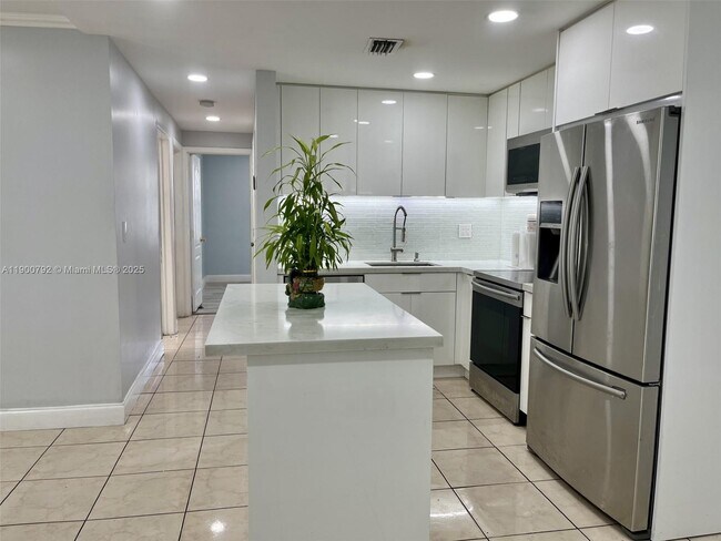 Photo - 4010 SW 112th Ave