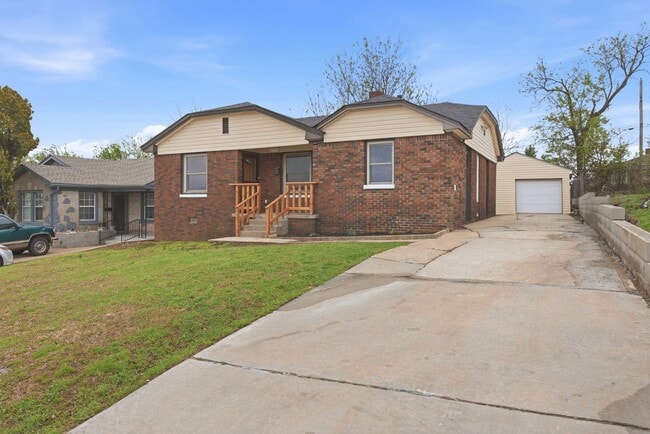 Photo - 2020 NE 30th St