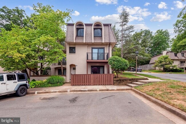 Photo - 1635 Valencia Way Townhome