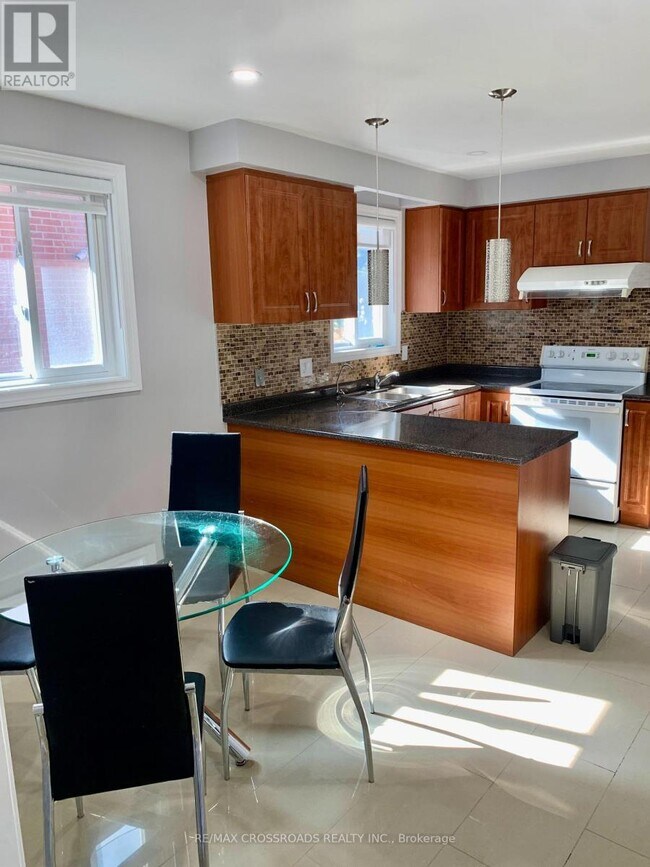 Photo - 30 Pindar Crescent