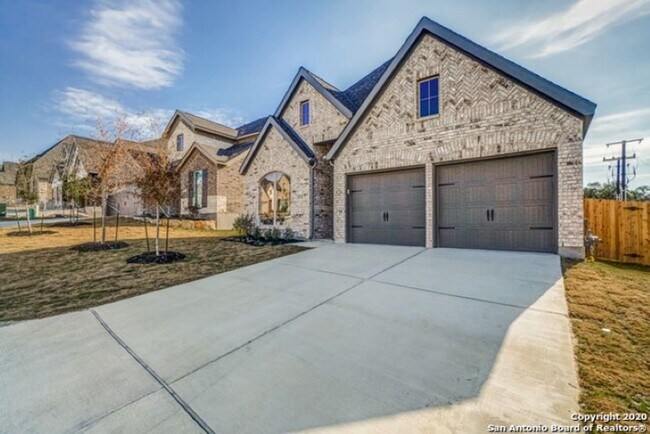 Photo - Stunning Home with Gourmet Kitchen and Pri...
