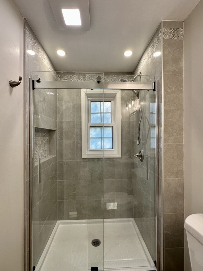 Photo - 60 Walnut Park