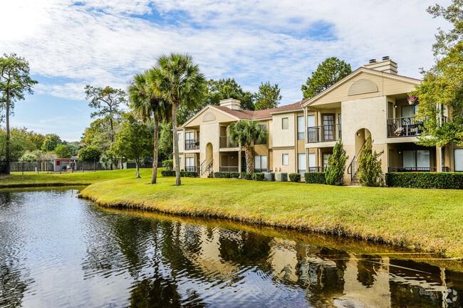 Casa Bella Apartment Homes