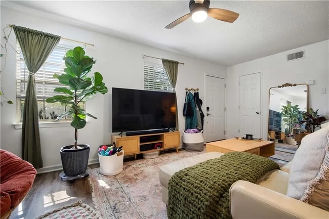 Photo - 128 Du Rhu Dr Unit G