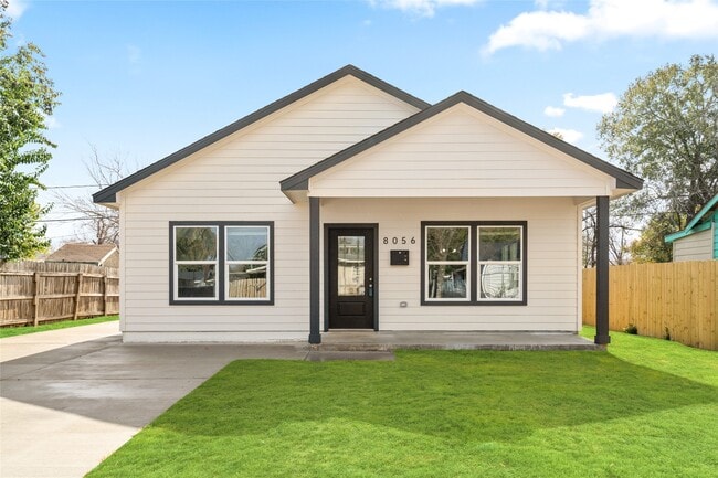 Building Photo - 8056 Meadowbrook Dr