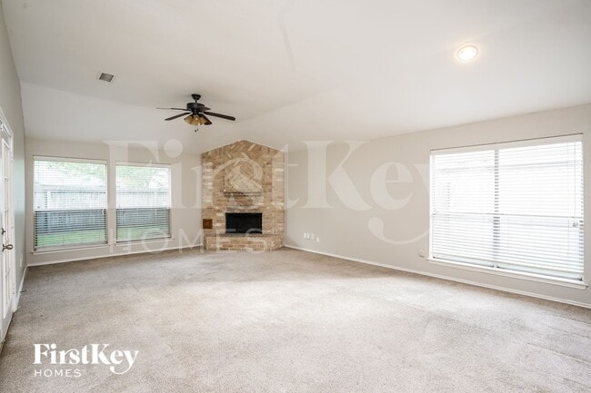 Photo - 2338 Loyanne Dr