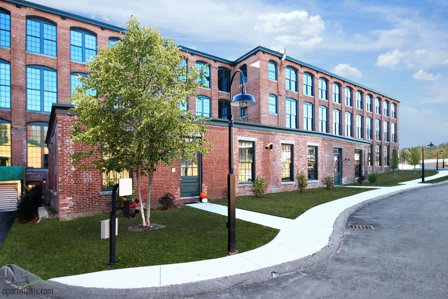 Abbot Mill Apartments For Rent in Westford, MA