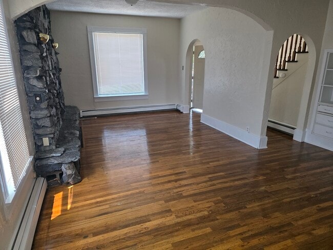 Photo - 2418 3rd Ave