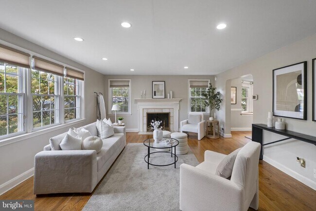 Photo - 1541 Doxbury Rd