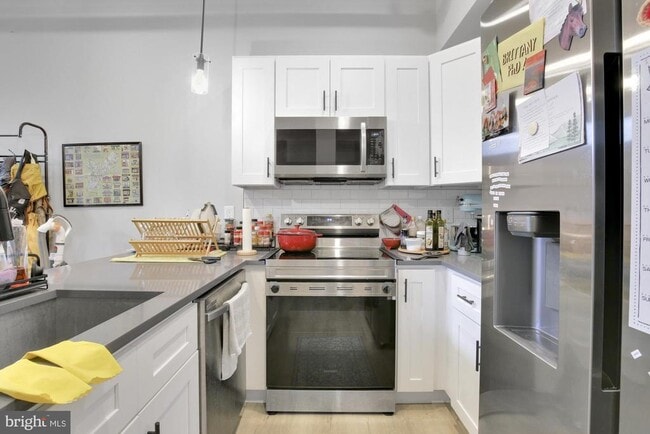Building Photo - 3965 Lancaster Ave Unit 103 Rental
