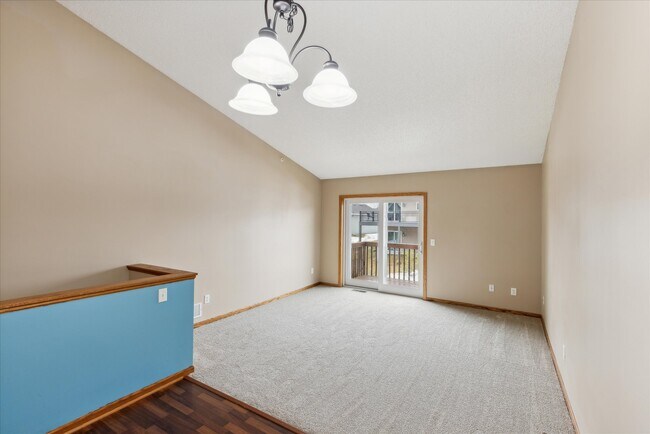 Photo - 7300 Kahler Cir NE