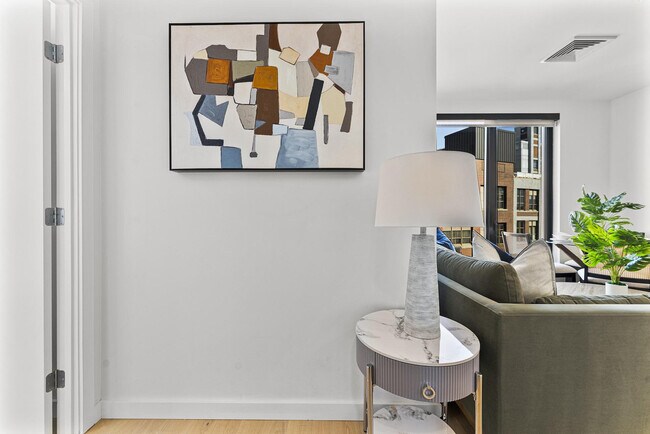 Photo - 35 W 2nd St Unidad ID1240283P