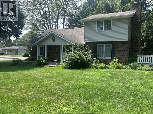 Photo - 1720 Orford St