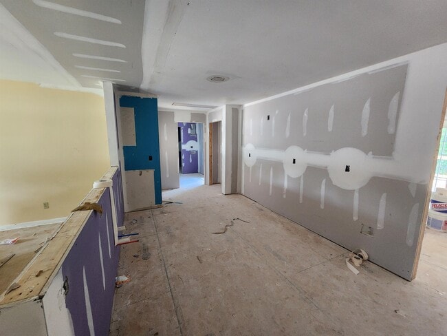 Photo - 1055 College Station Rd